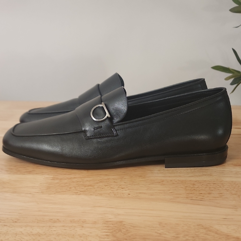 Ferragamo Black Leather Loafers with Silver Buckle - Picture 5 of 10
